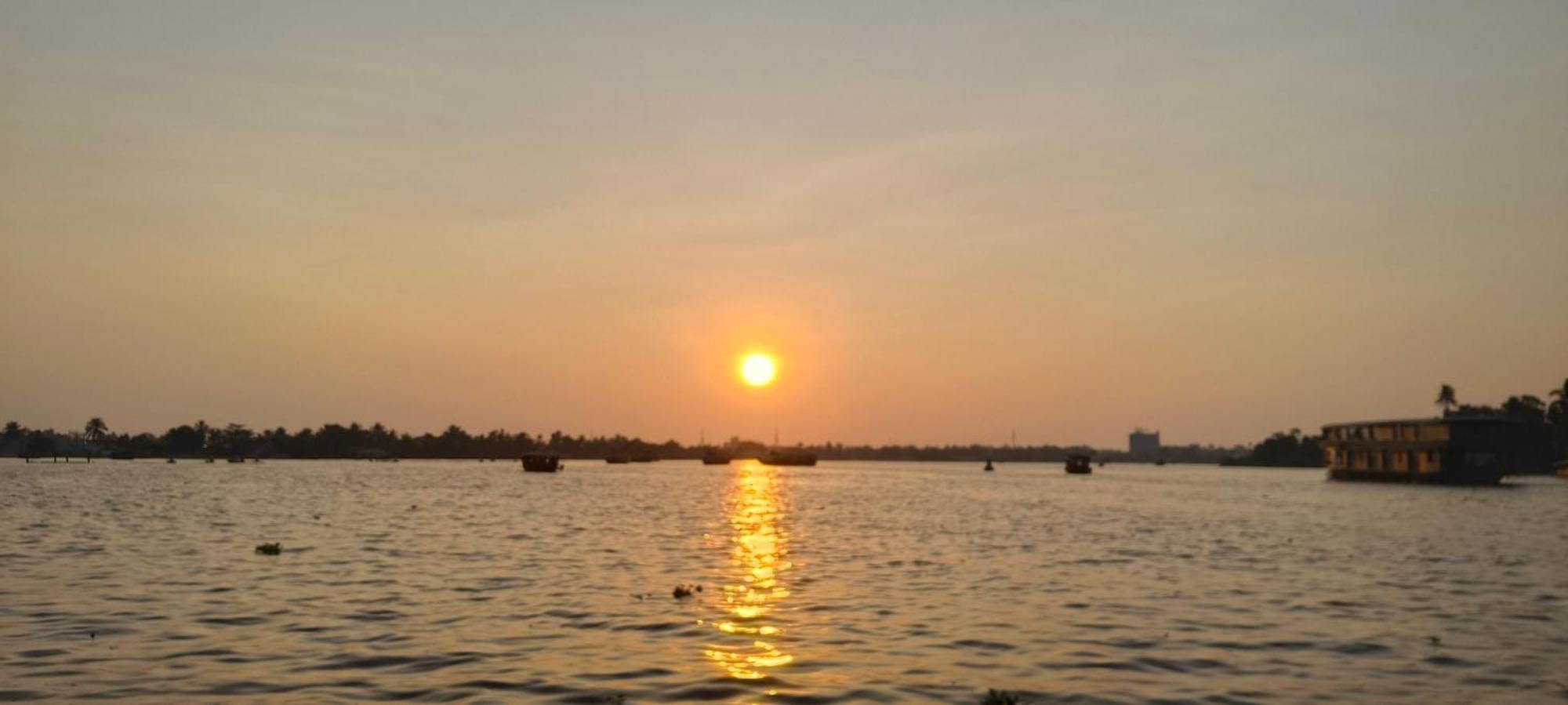 Peace And Love Stay Alappuzha Екстер'єр фото